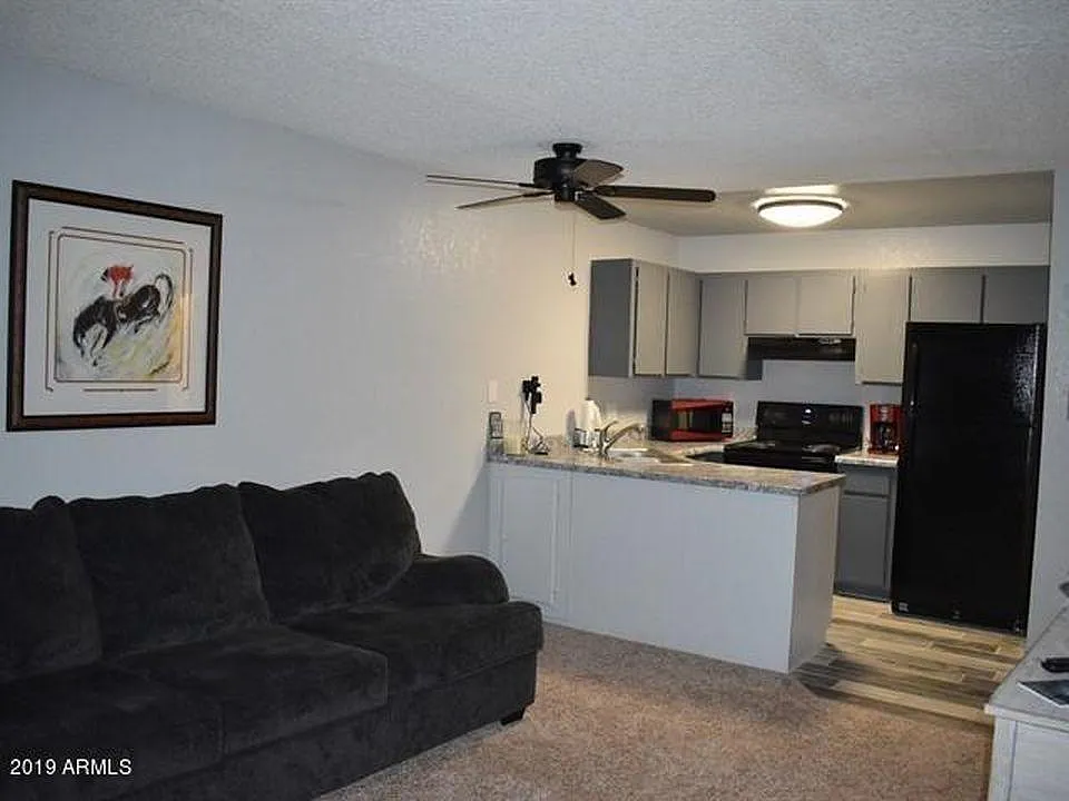 2700 S White Mountain Rd — Photo 3