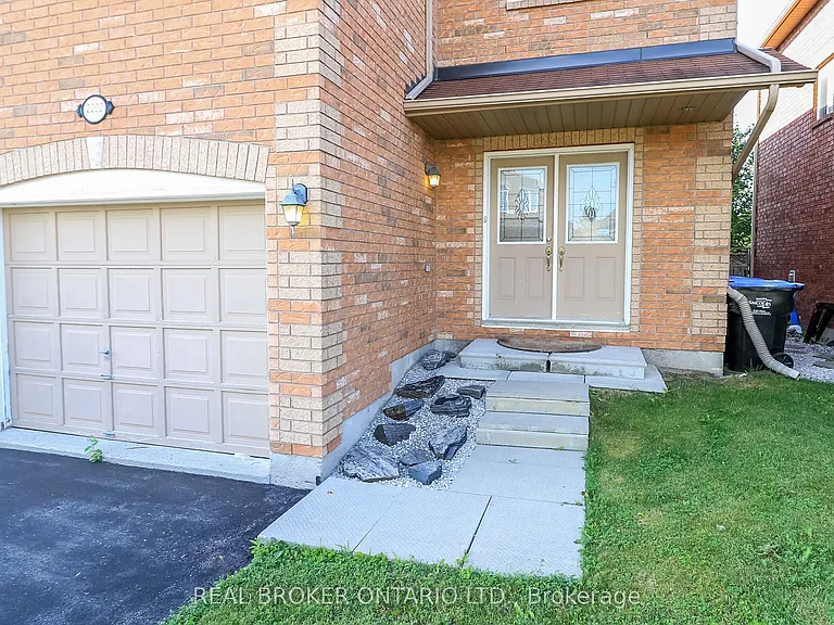2202 Batters Loop — Photo 2