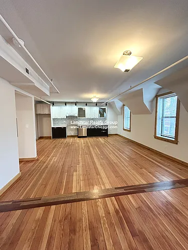 4611 S Ellis Ave #214 Photo 1