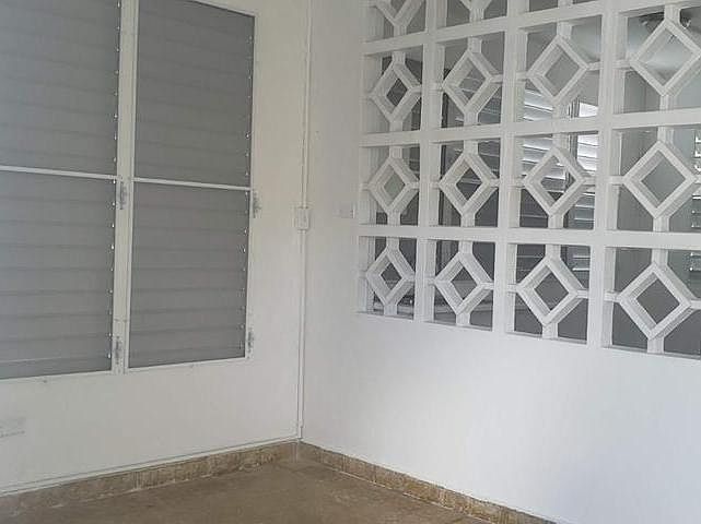 2nd image of 250 Villa Nevarez 1 #3