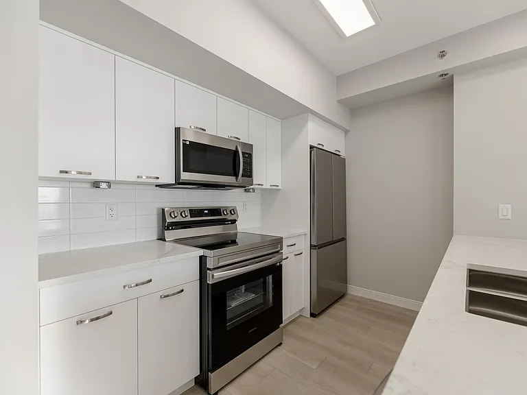15 Refinery Way — Photo 41