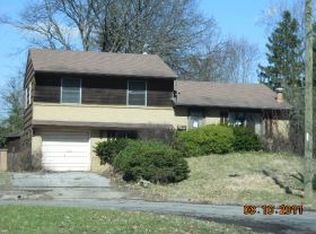 1614 Dundee Ct, Columbus, OH 43227