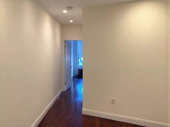 4th image of 228 E 26th St #4K