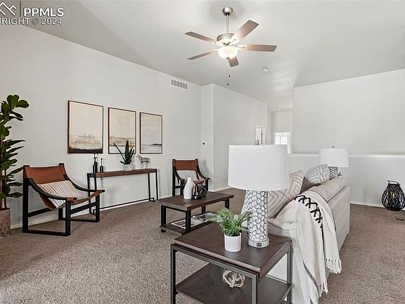 5th image of 935 E Paseo Dorado Dr