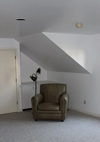 525 Grove Ave — Photo 8