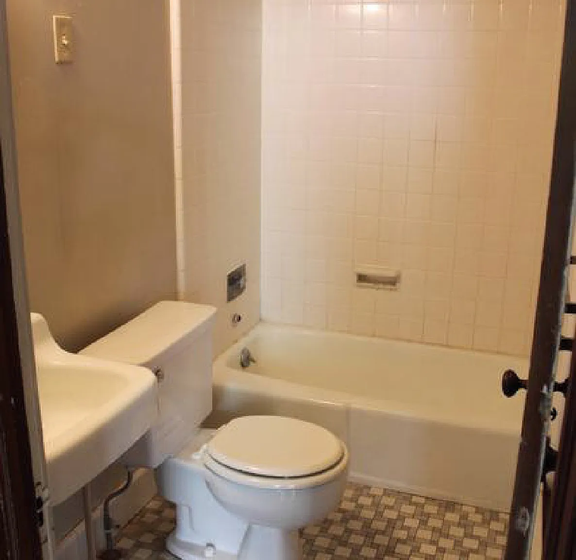 1 bed, 900 sqft, $1,400 — Photo 4