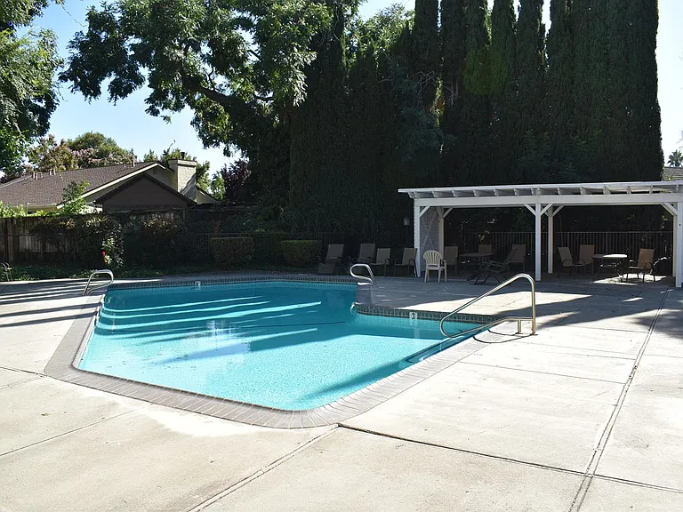 128 Arcadia Dr — Photo 15