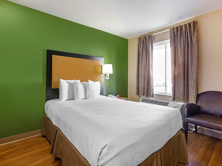 Studio Suite - 1 Full Bed