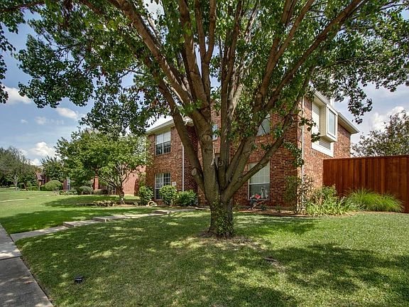 4th image of 1461 Summerhill Dr