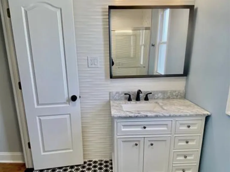 209 Daly St — Photo 13