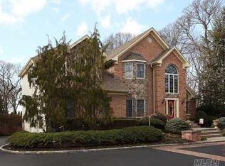 12 Wood Hollow Ln, Northport, NY 11768