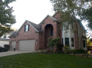 893 W Willow St, Palatine, IL