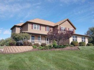 5N601 Farrier Point Ln, St Charles, IL 60175