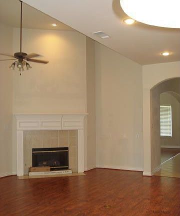 4th image of 1747 Auburn Dr