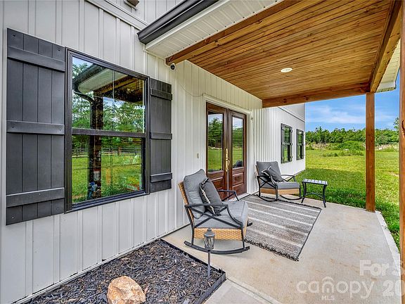 2nd image of 14871 Deer Hollow Dr