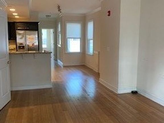 5th image of 19-21 Randall St #B