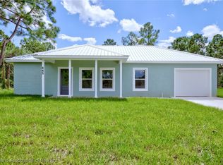 445 Apple Blossom Ct, Lake Placid, FL 33852