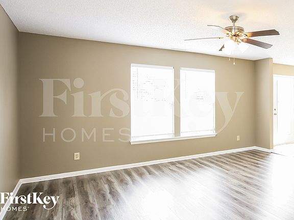 5th image of 15498 Border Dr