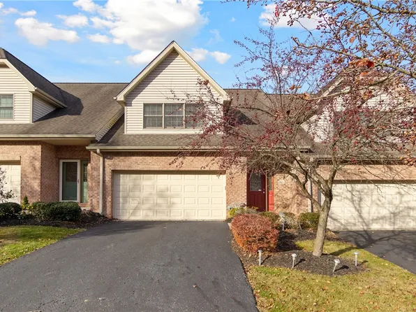 306 Woodcrest Dr, Coraopolis, PA 15108