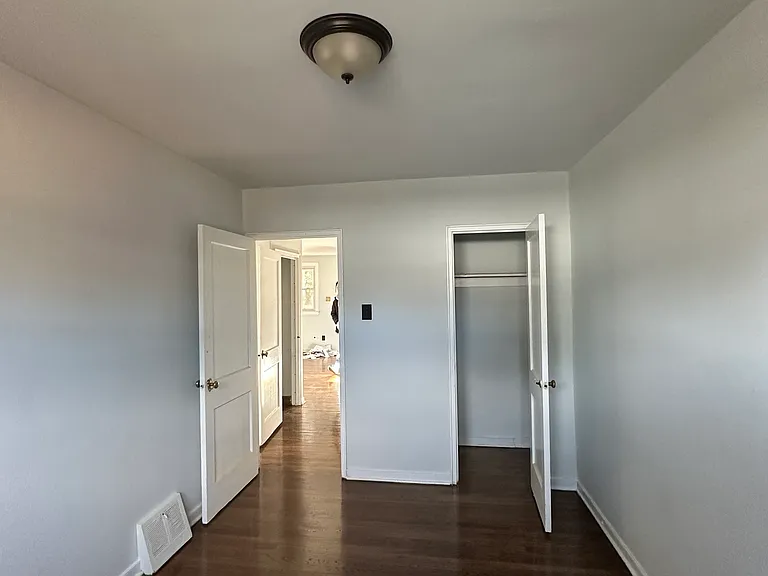 931 Burnside Rd — Photo 9