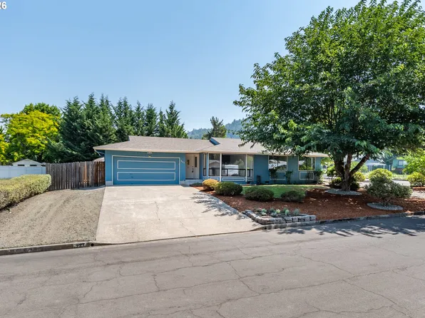 921 W Hickory St, Roseburg, OR 97471