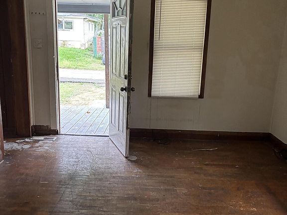 2nd image of 1139 Massachusetts Ave