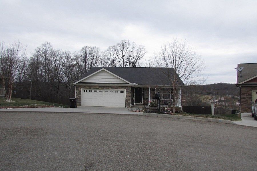 1st image of 10349 Boston Ln