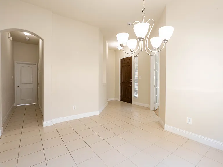 612 Calliopsis St — Photo 8
