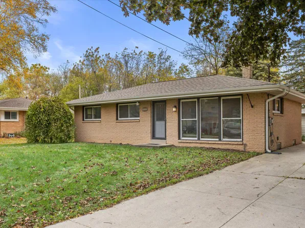 9114 South Annette PLACE, Oak Creek, WI 53154