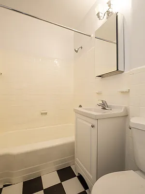 Rented by City Connections Realty | media 17