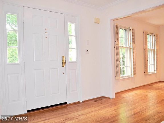 3rd image of 15441 Narcissus Way