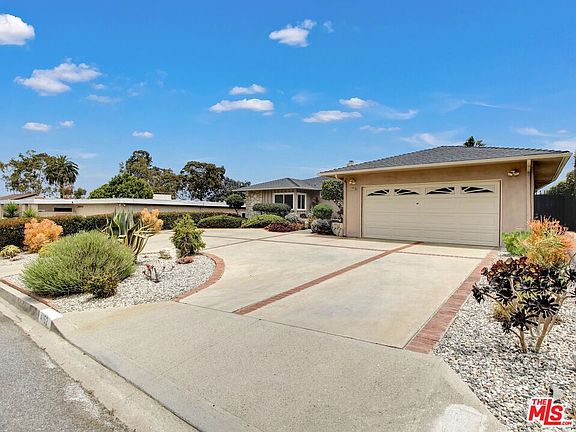 3rd image of 4152 Terraza Dr