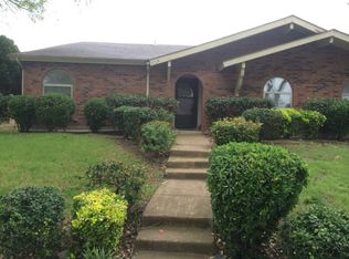 5518 Castleview Ln, Garland, TX 75044