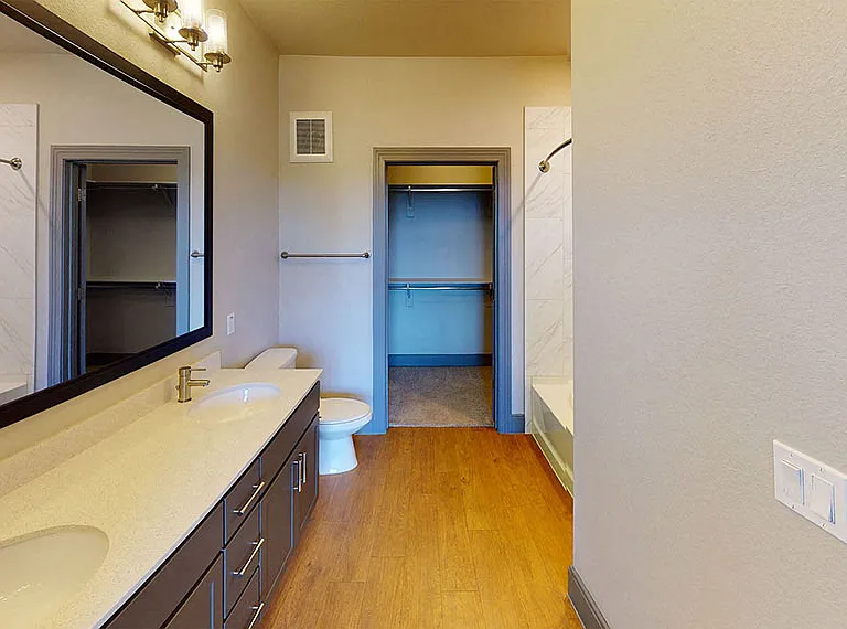 District at Biltmore Apartments Phoenix — Photo 55