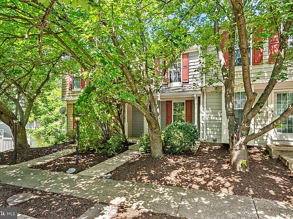 3rd image of 11908 Fieldthorn Ct