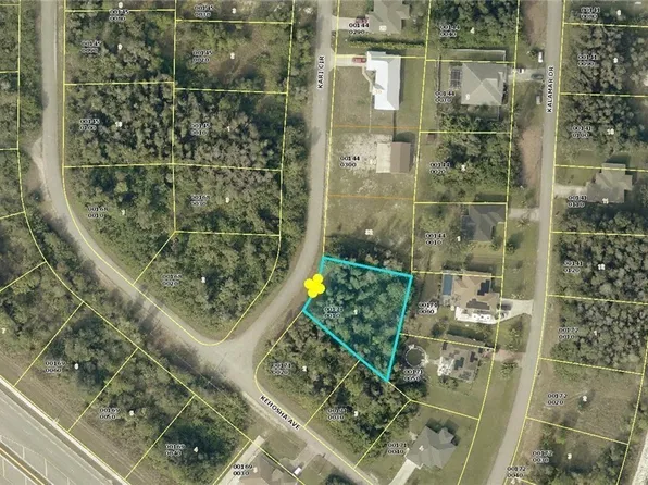 733 Kari Cir, Lehigh Acres, FL 33974