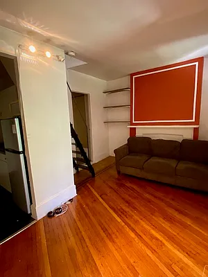 Rented by Green Line Realty | media 14