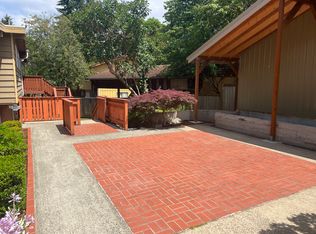 7215 NE 155th St, Kenmore, WA 98028