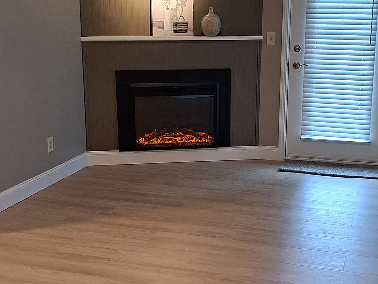 4643 Crow Creek Ct — Photo 7