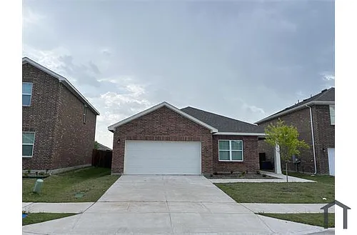 781 Richmond Dr Photo 1