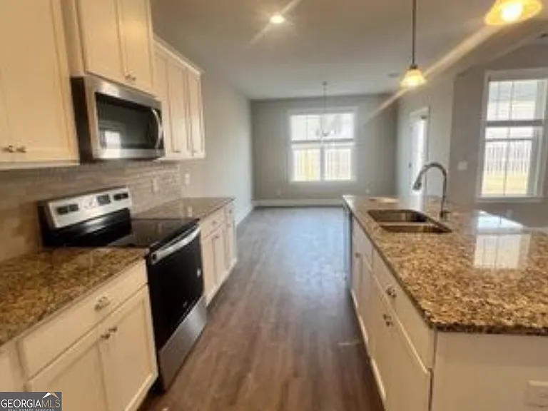 135 Sams Dr — Photo 11
