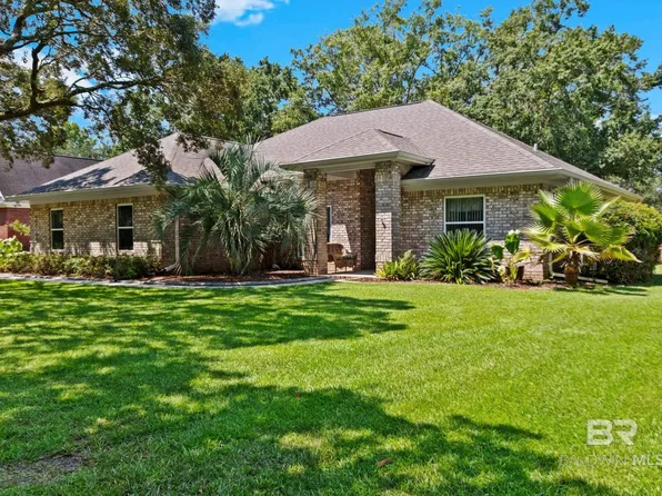 8431 Forest Dr, Foley, AL 36535