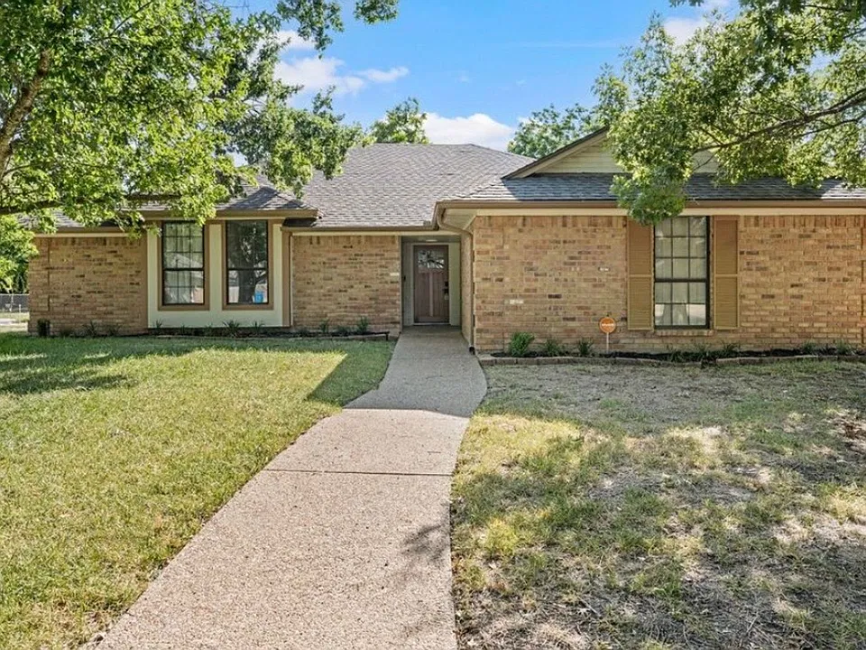 209 Bonham Dr