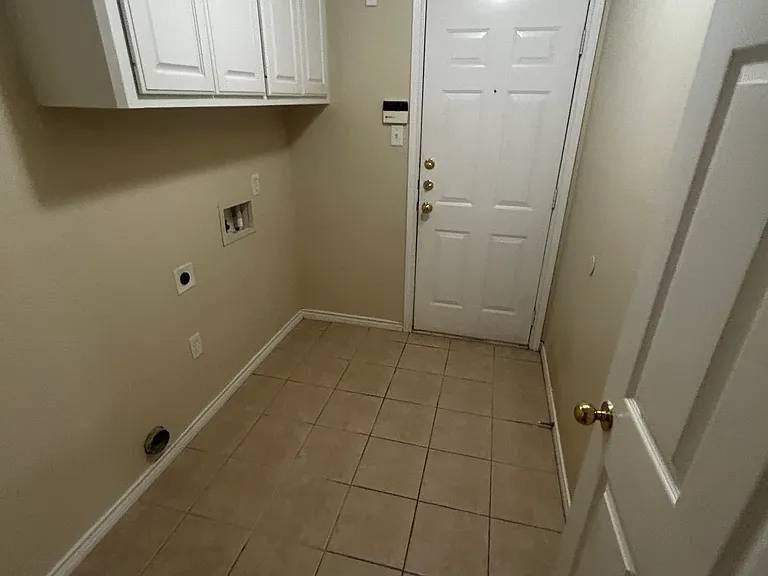 3744 Essen Loop — Photo 10