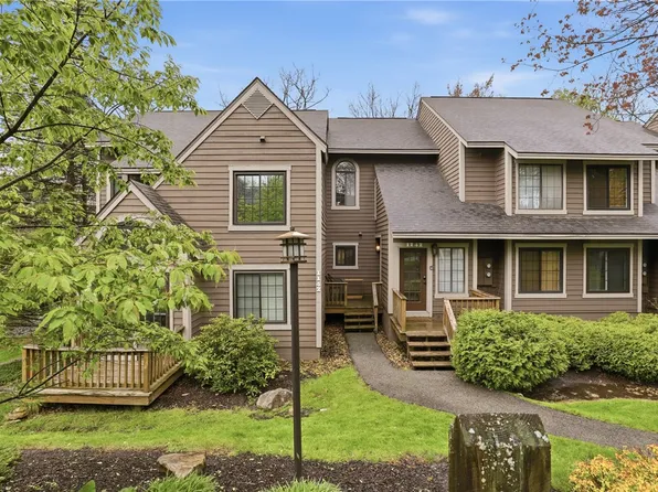 1142 Tanyard Ln, Hidden Valley, PA 15502