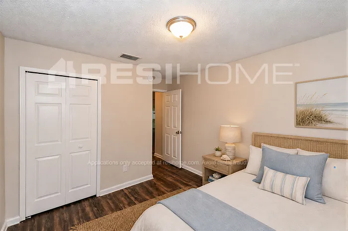 11810 Cherry Bark Dr W — Photo 10