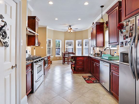 3rd image of 3405 Palmisano Blvd