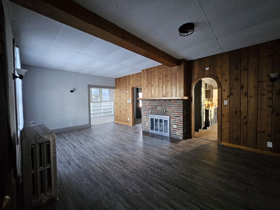 1st image of 1908 W County Road East E #1