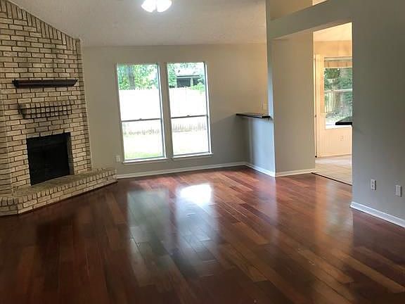 2nd image of 3111 Redcliff Dr
