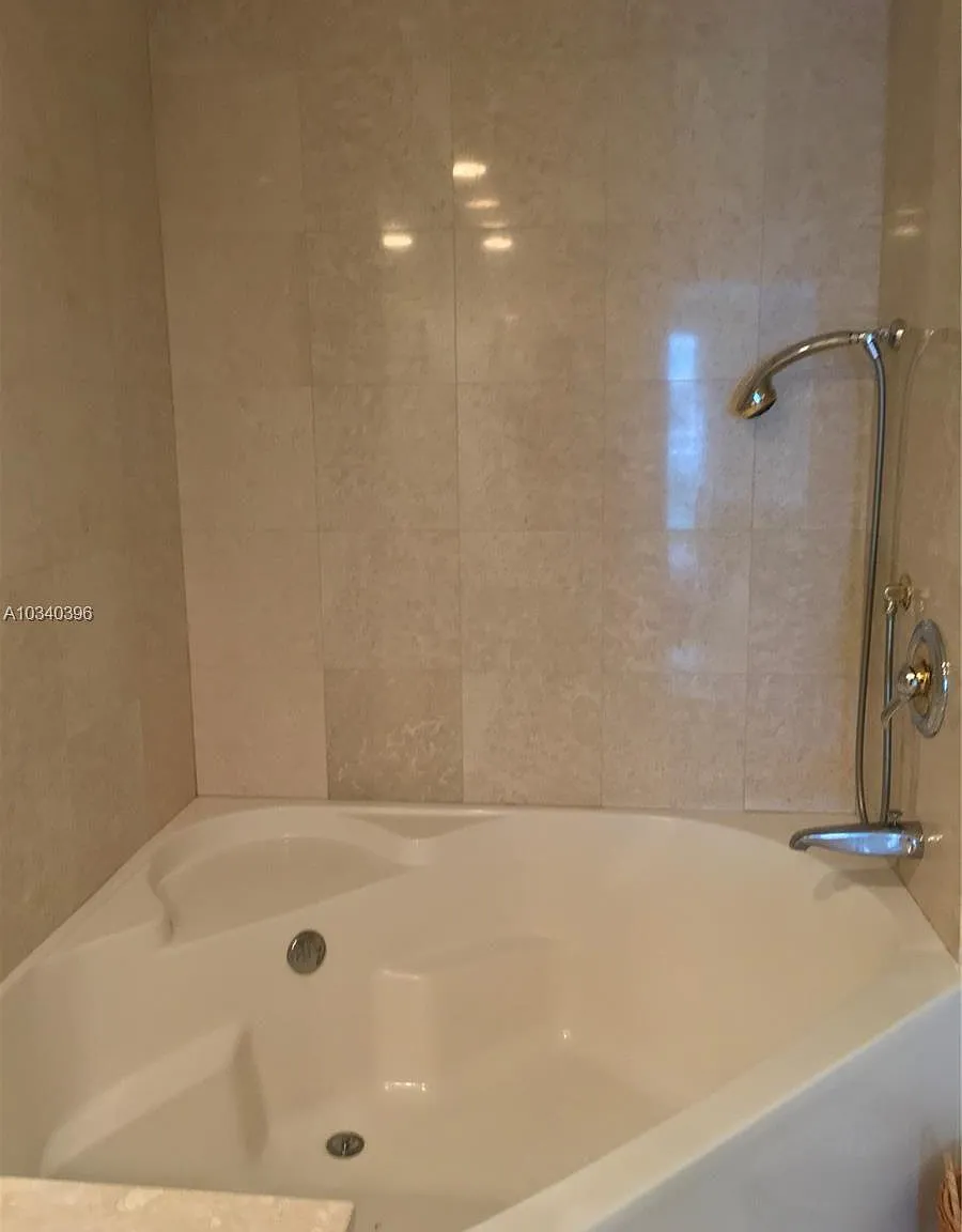 3370 Hidden Bay Drive — Photo 4